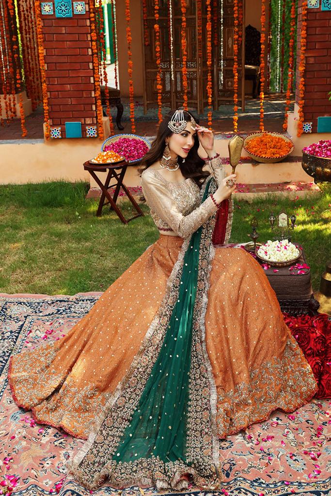 Maxi Orange color sitting pic