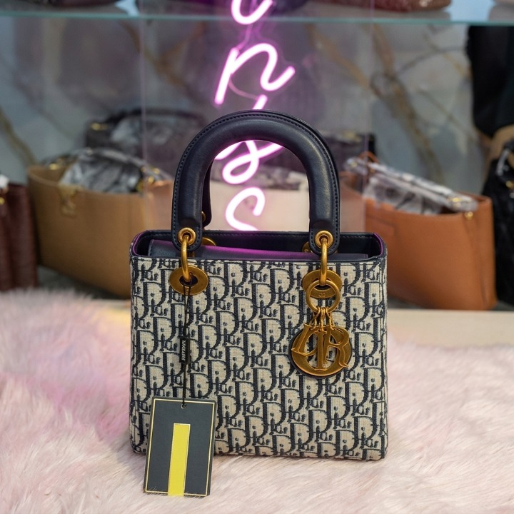 Hand Bag for Women Stylish Shoulder Bag Elegant Ladies Purse for Daily Use Pic 5