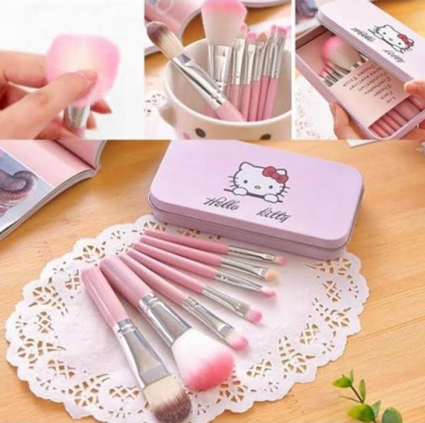 Pack Of 7 Hello Kitty Makeup Brush Set Eye Shadow Brushes Set Pic 6