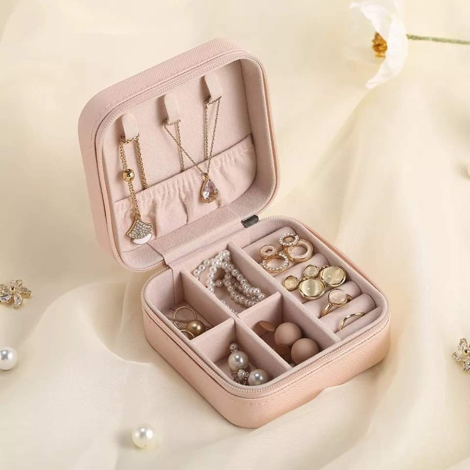 Portable Jewelry Storage Box Travel Case Multipurpose Gift Box for Jewellery & Hair Accessories Pic 4