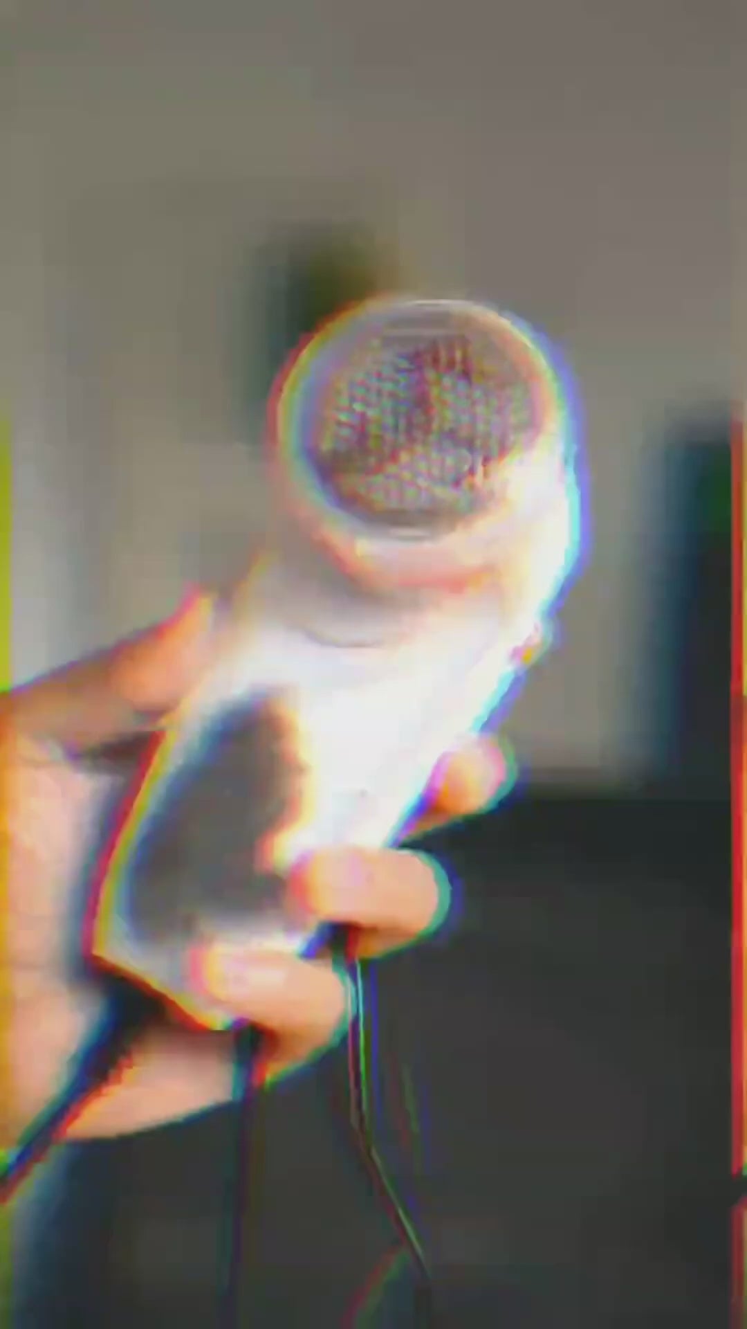 Nova Electric Lint Fuzz Remover for Wool Clothes Sweaters Video2